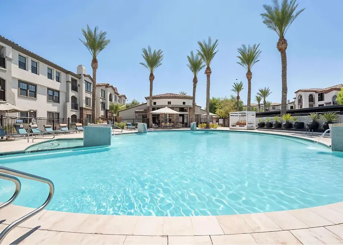 Apartment Boulevard Chic 1br Near Stadium Pool Access Gym & Free Parking Glendale